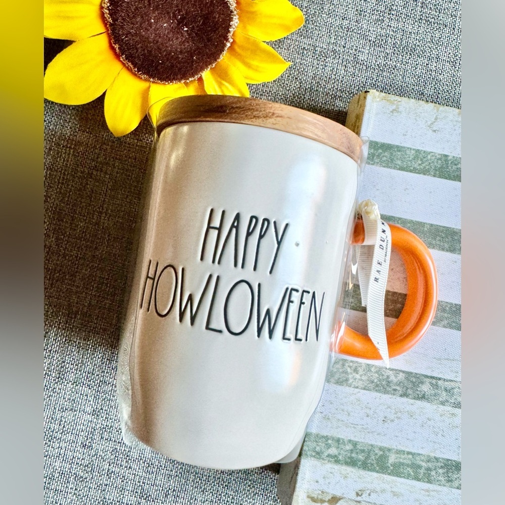 New Rae Dunn HAPPY HOWLOWEEN Halloween Dog Coffee Tea Mug Cup w/ Wood Lid